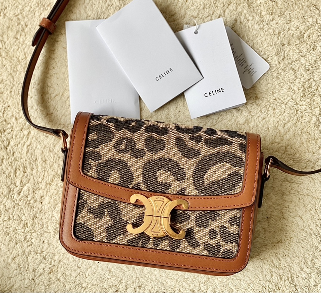 Bag C, photo 1