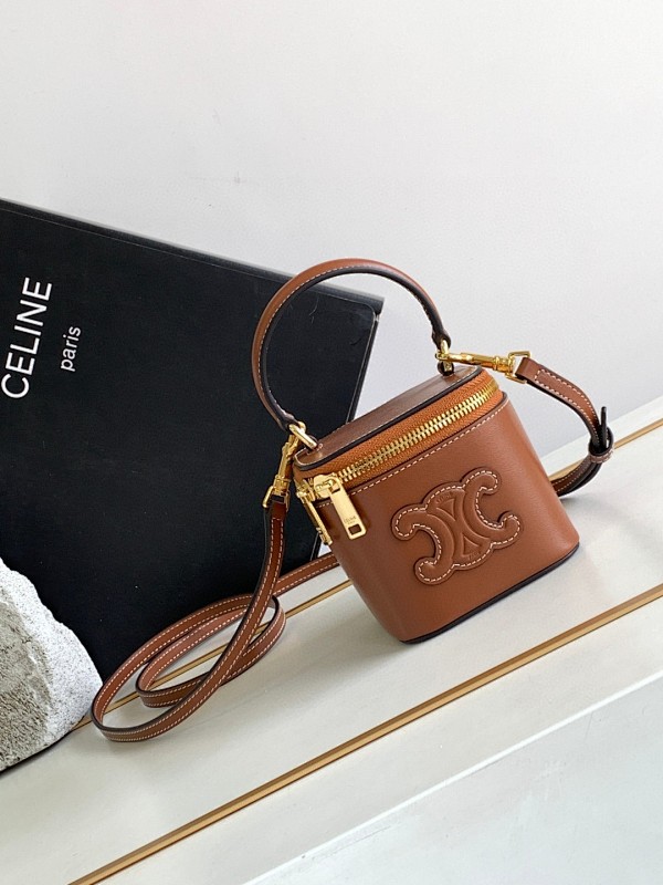 Bag C, photo 1