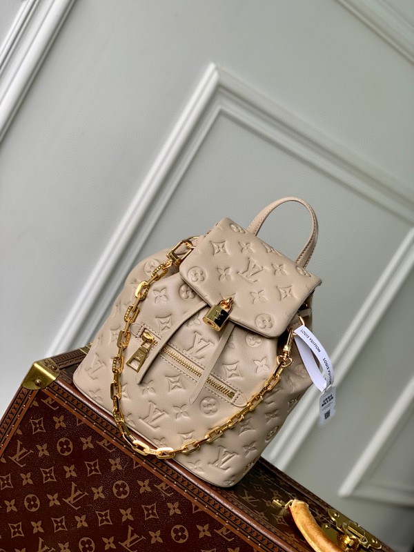 L, photo 1