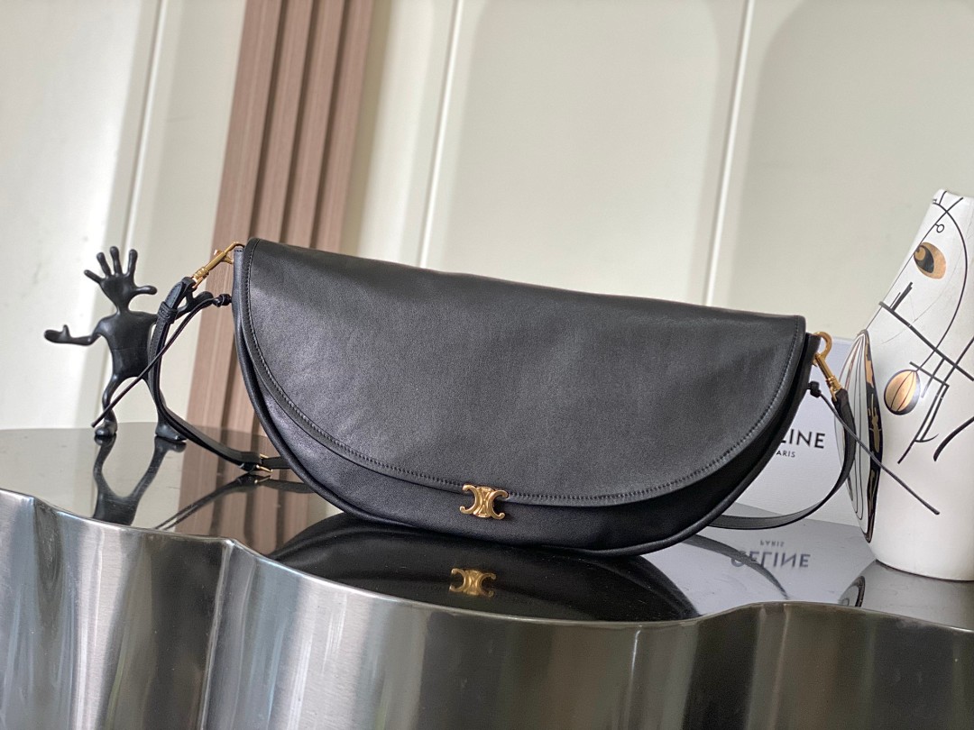 Bag C, photo 1