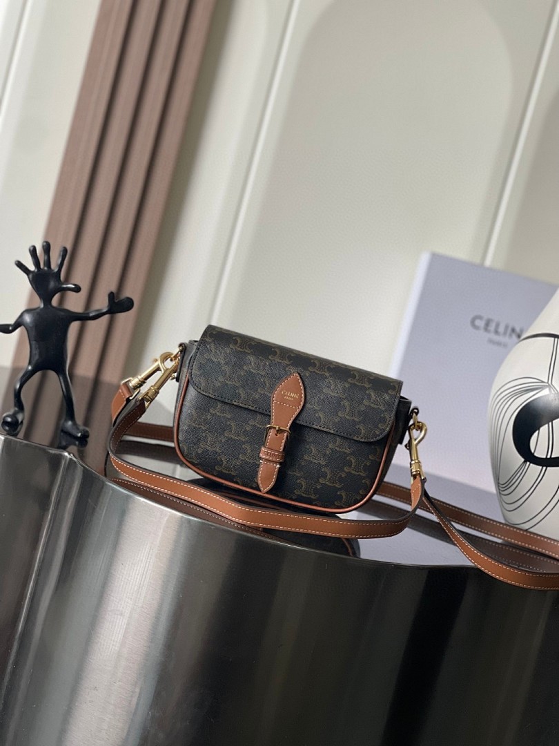 Bag C, photo 1