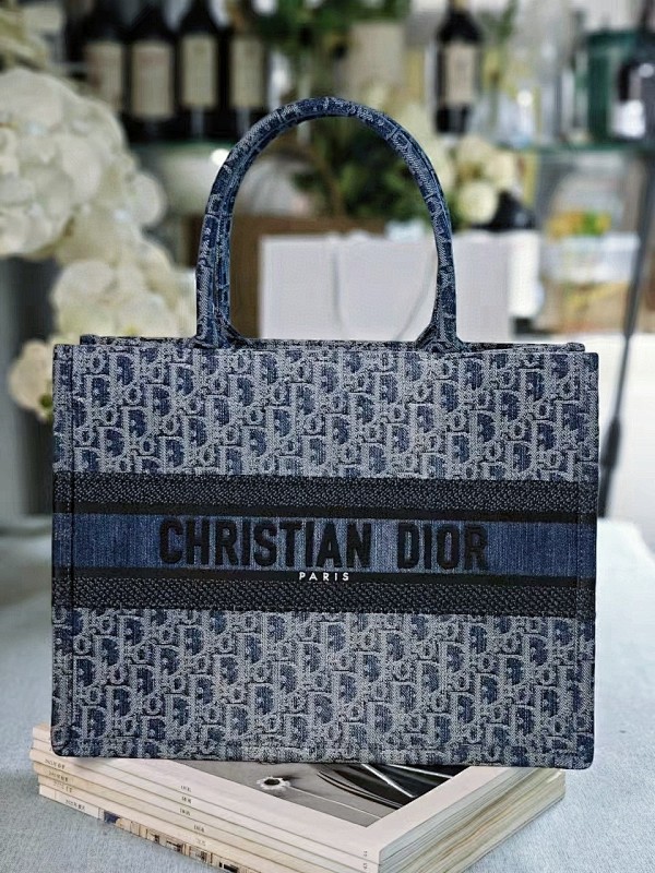Other D, photo 1