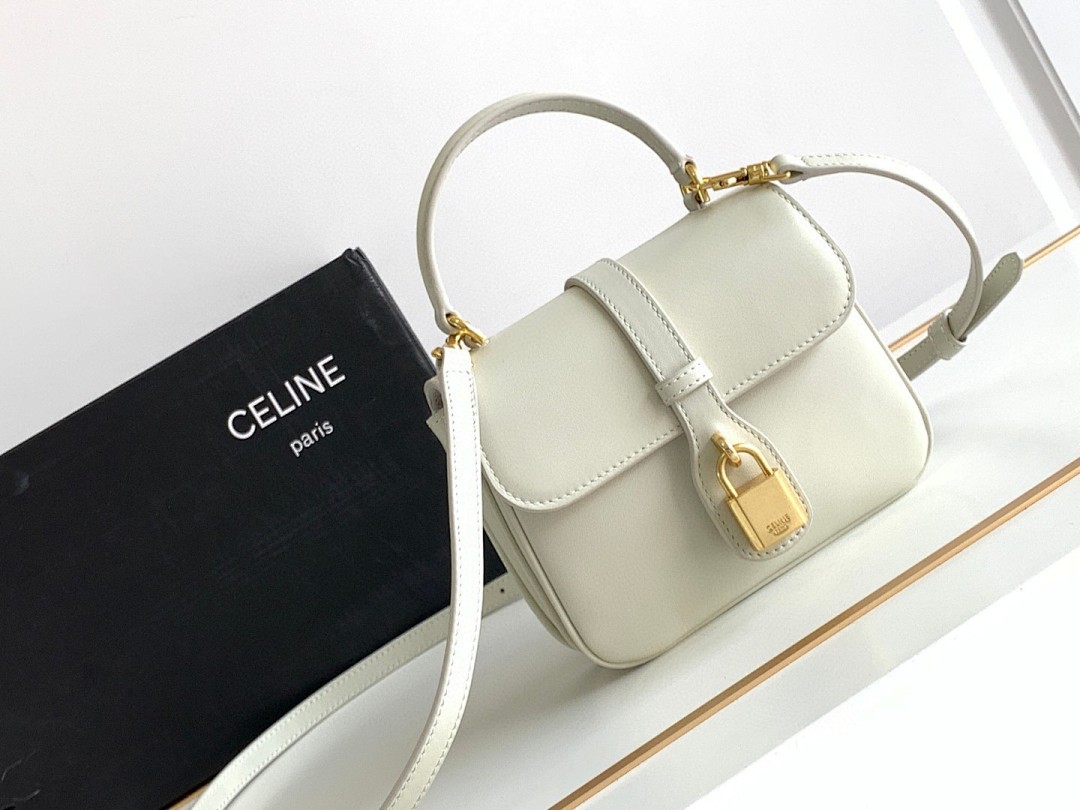 C, photo 1