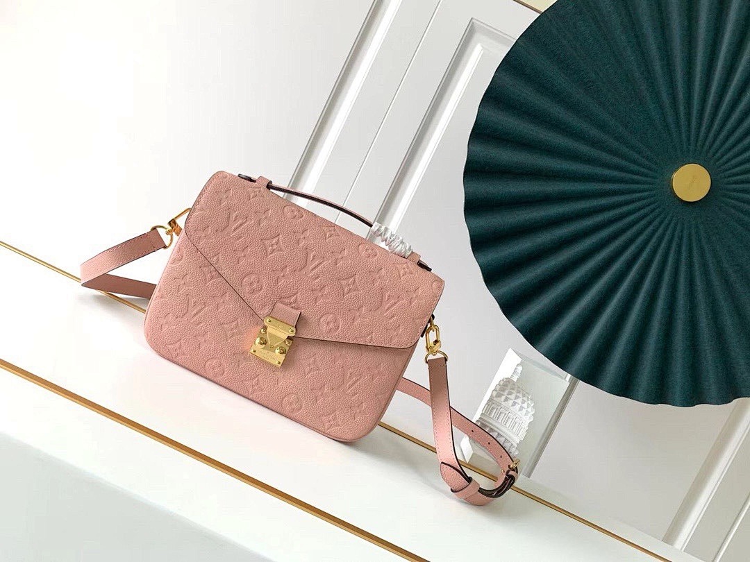 Bag 1, photo 1