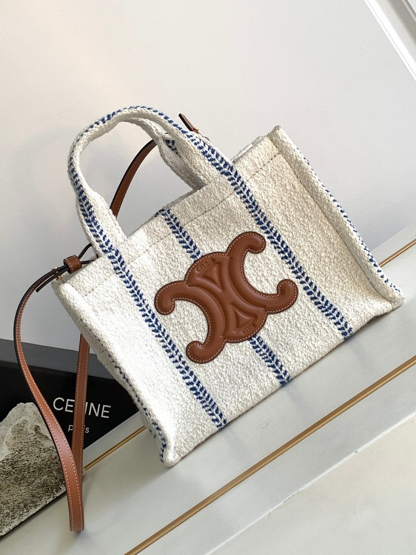 Bag C, photo 1