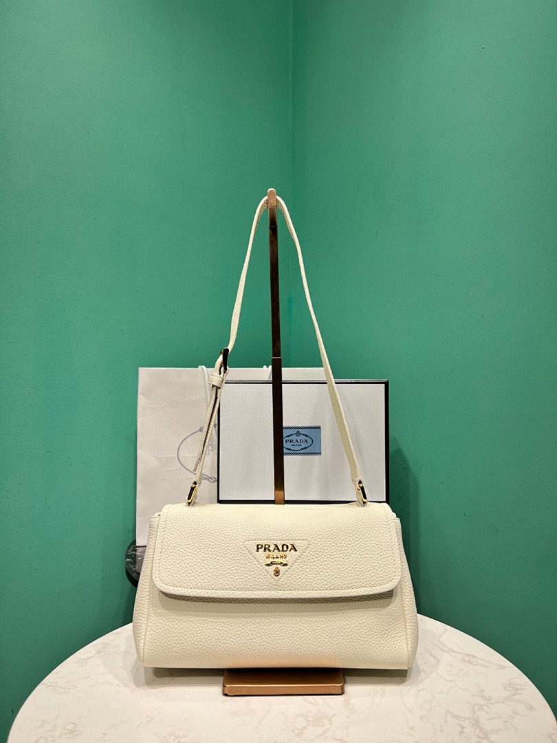Bag P, photo 1