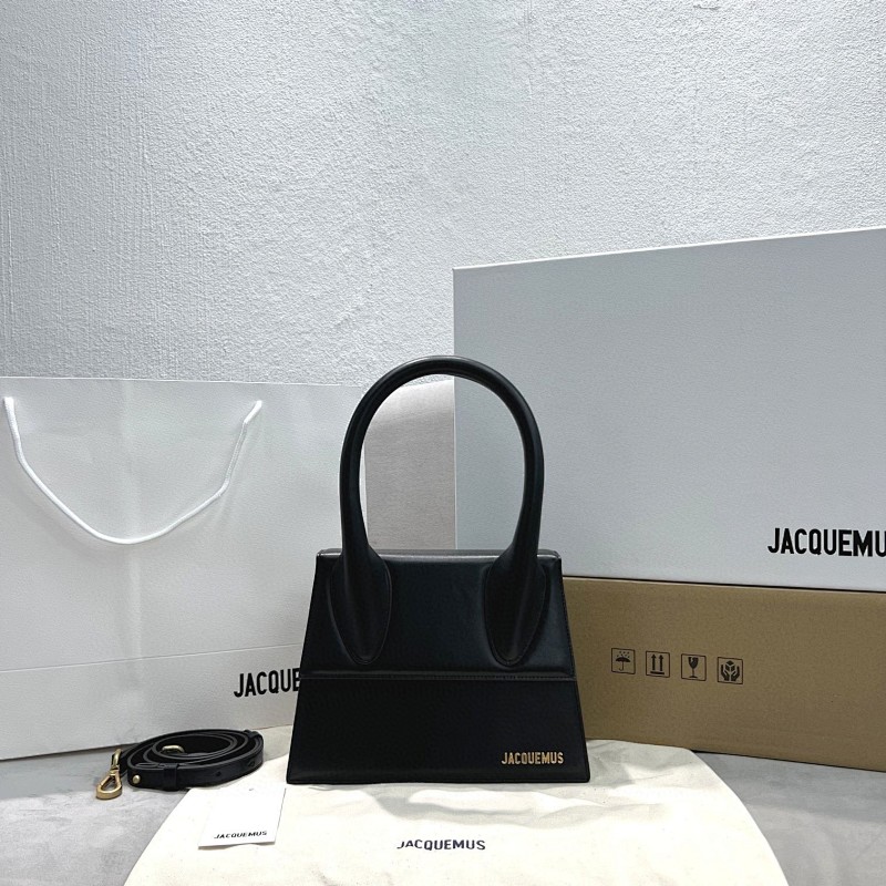 J, photo 1