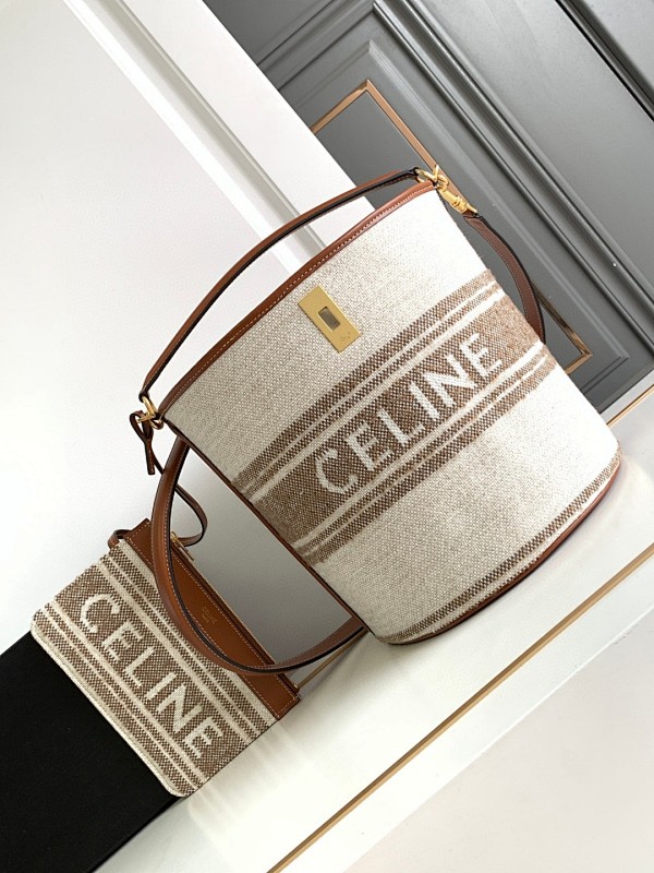 Bag C, photo 1