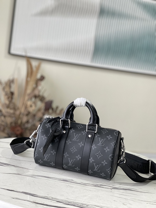 Bag 1, photo 1
