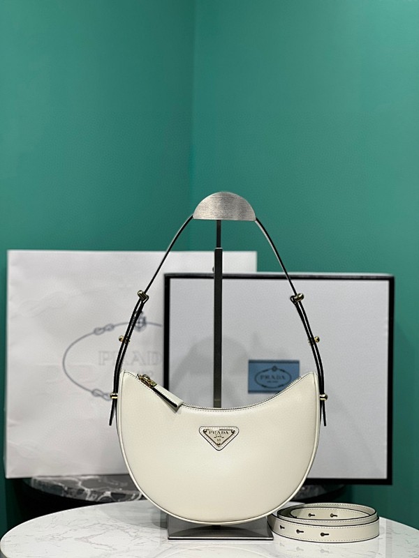 Bag P, photo 1