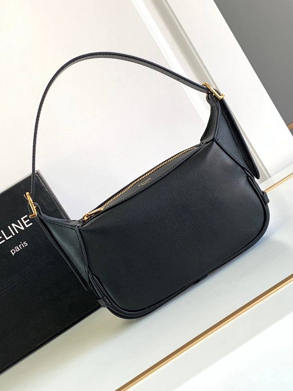 Bag C, photo 1