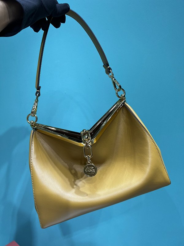 Bag P, photo 1