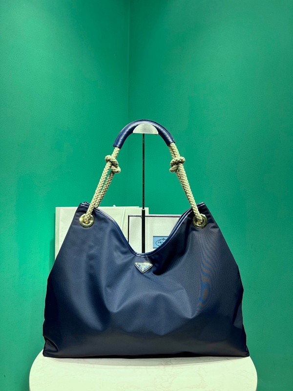 Bag P, photo 1