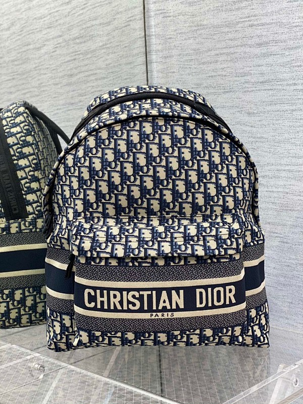D, photo 1