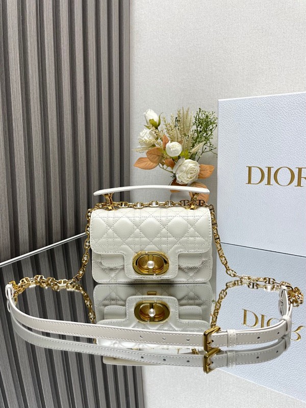 Other D, photo 1