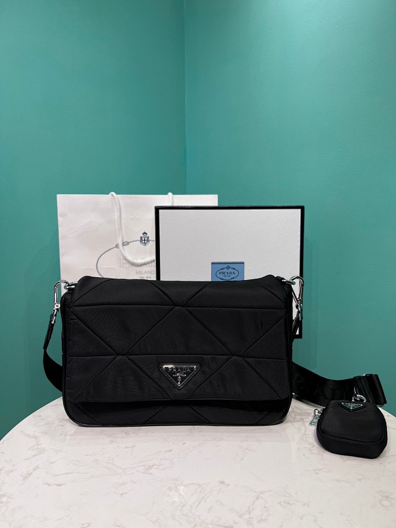 Bag P, photo 1