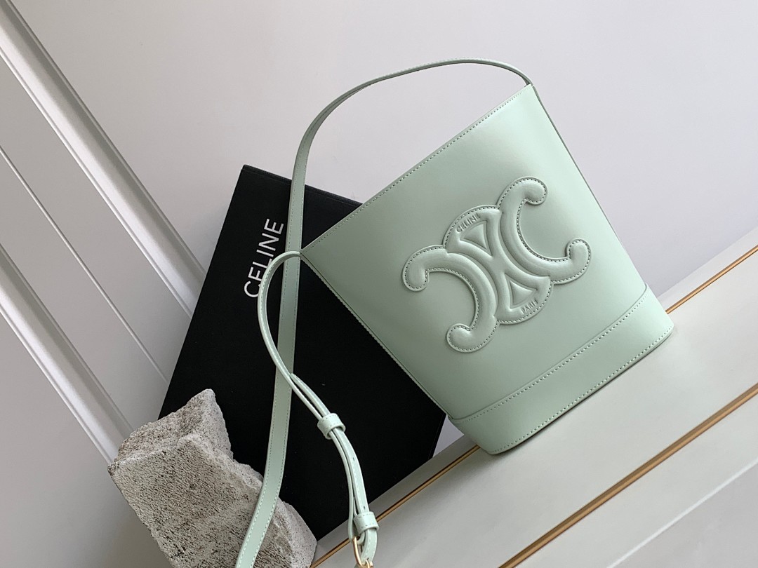 Bag C, photo 1
