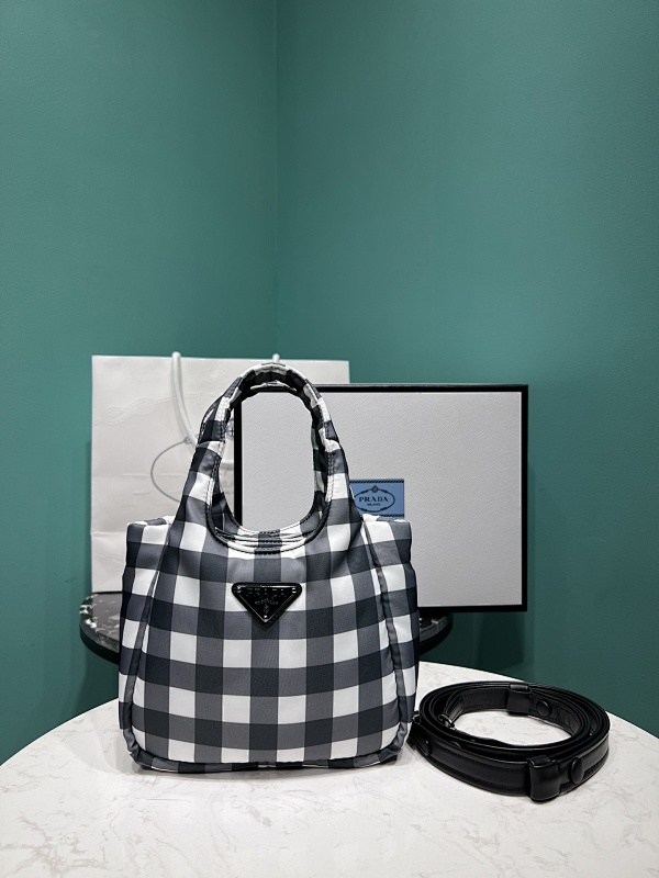 Bag P, photo 1