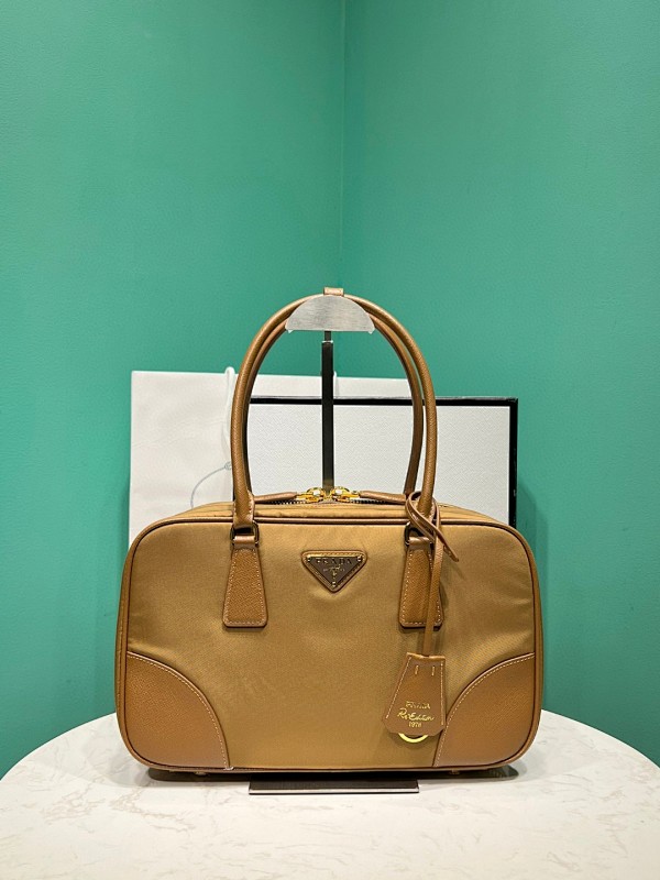 Bag P, photo 1