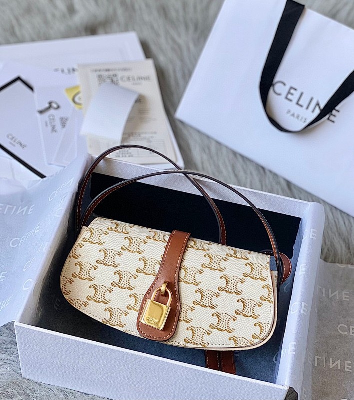 Bag C, photo 1