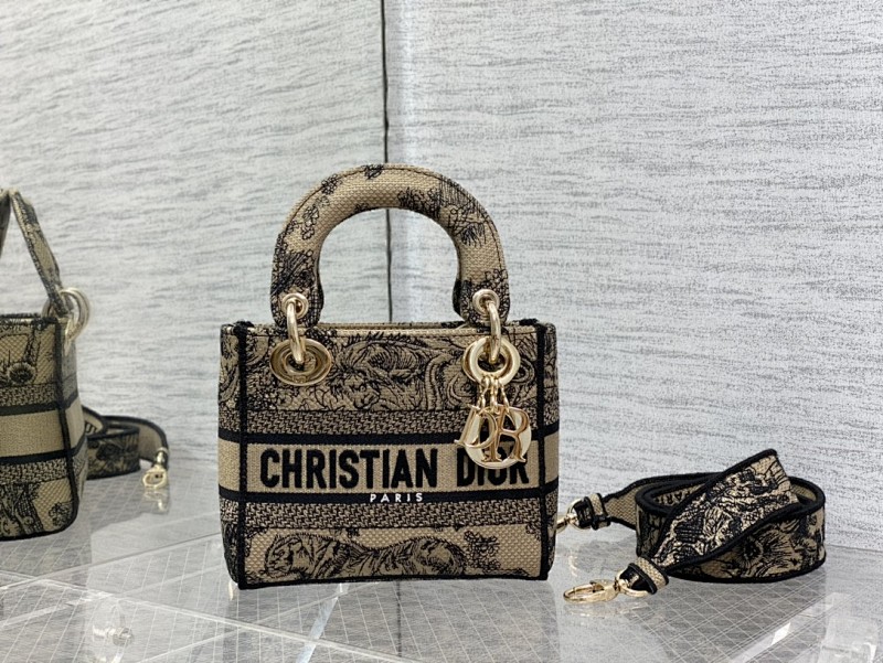 Other D, photo 1
