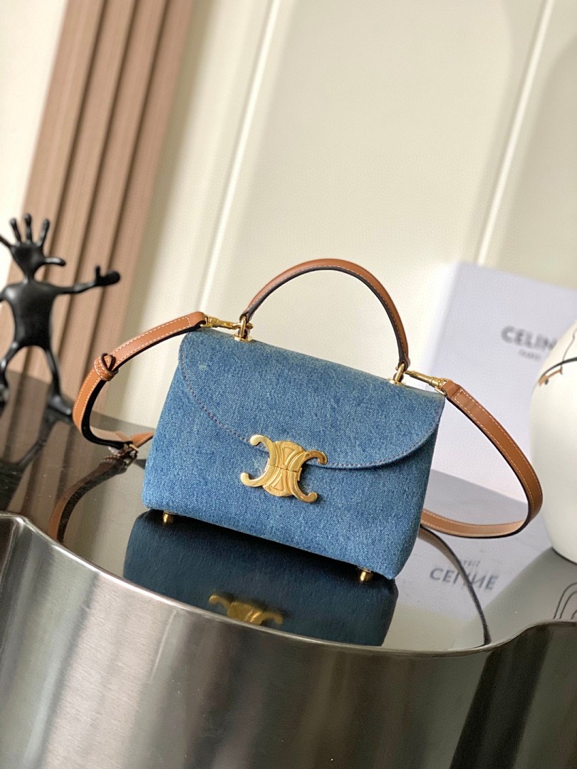 Bag C, photo 1