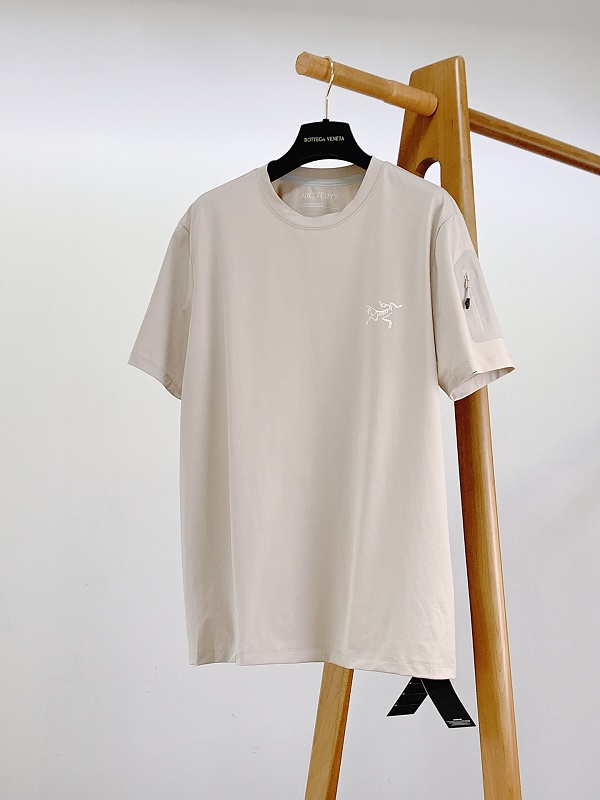 Arc'teryx Arc'teryx, photo 1