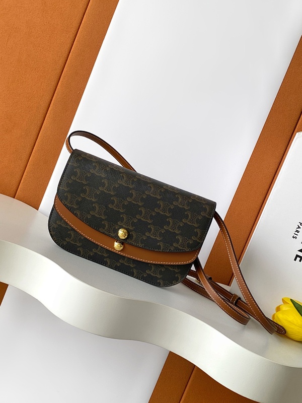 Bag C, photo 1