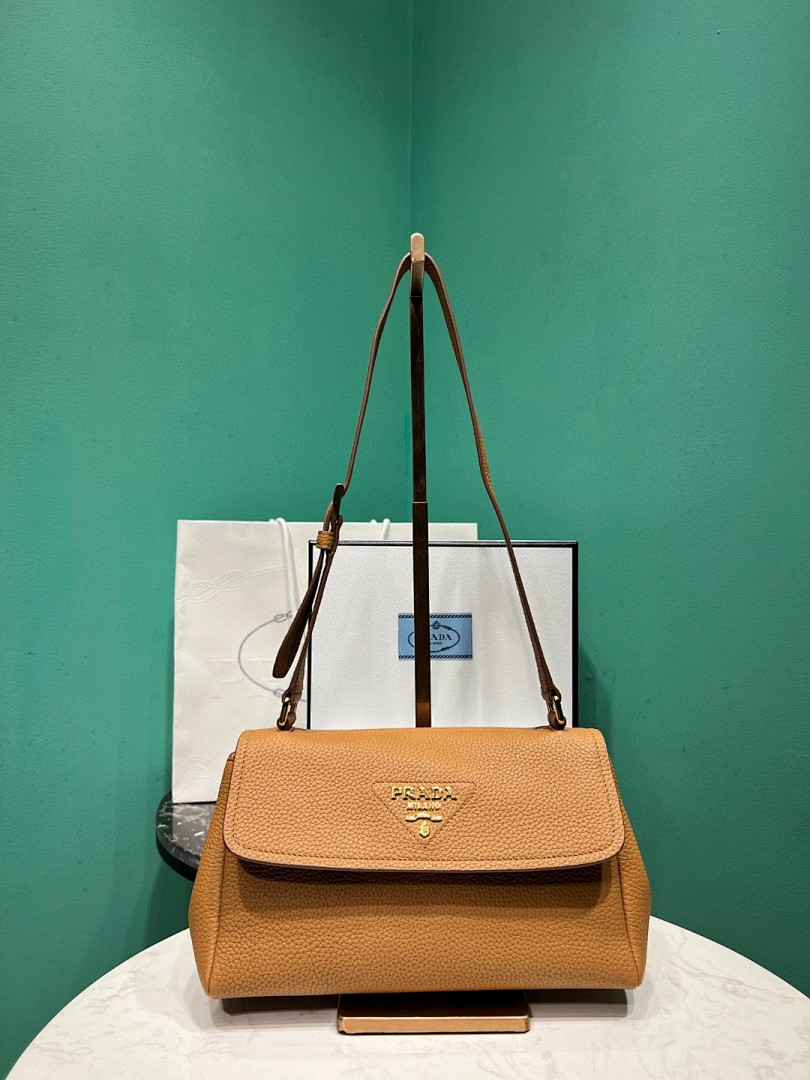 Bag P, photo 1