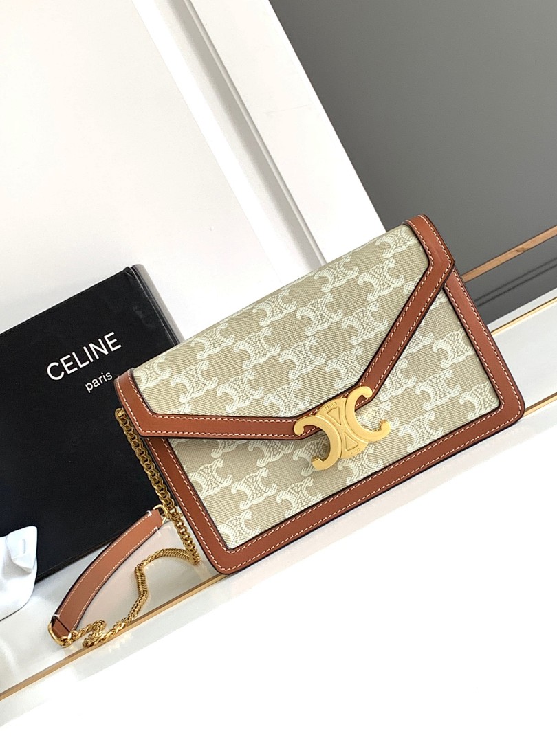 Bag C, photo 1