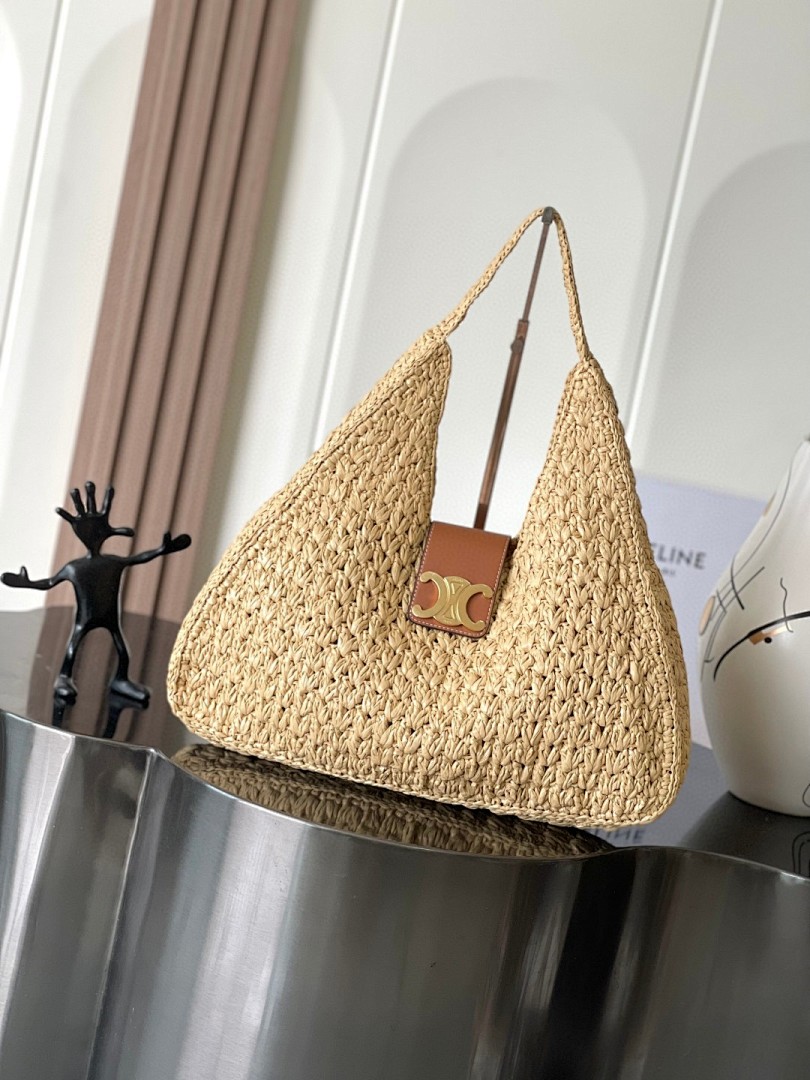 Bag C, photo 1