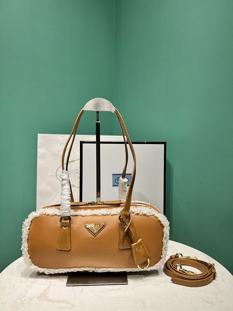 Bag P, photo 1