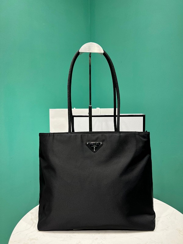 Bag P, photo 1