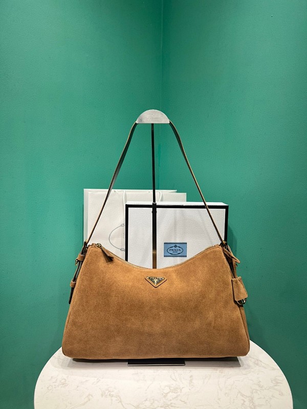 Bag P, photo 1