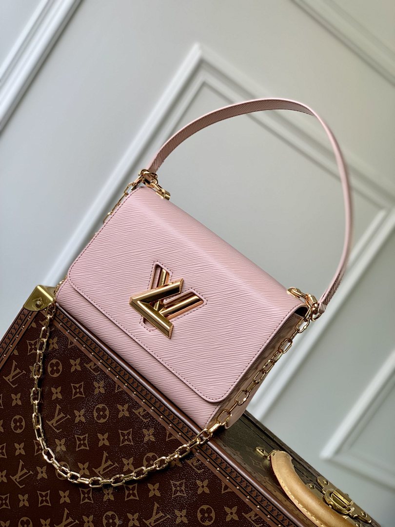 Bag 1, photo 1