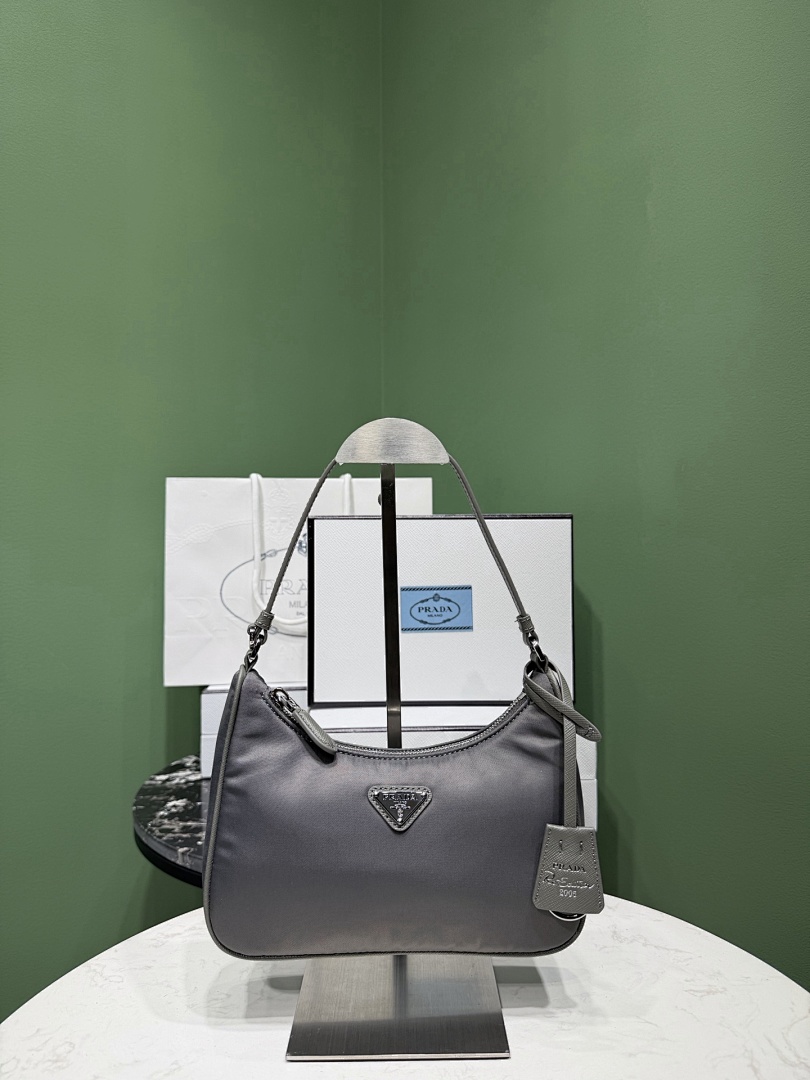 Bag P, photo 1