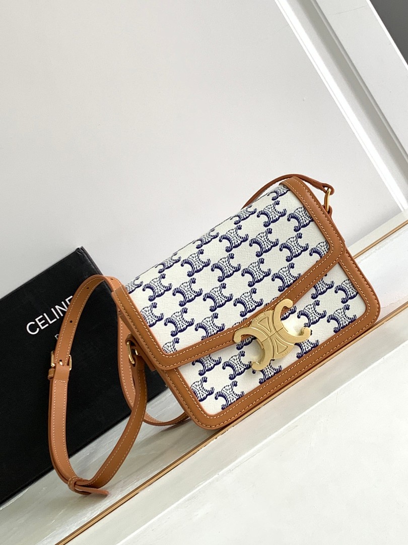 Bag C, photo 1