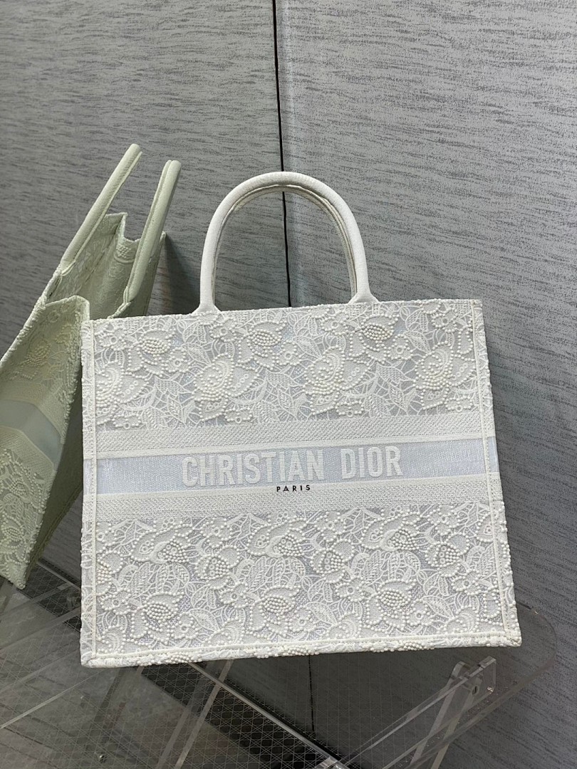 D, photo 1