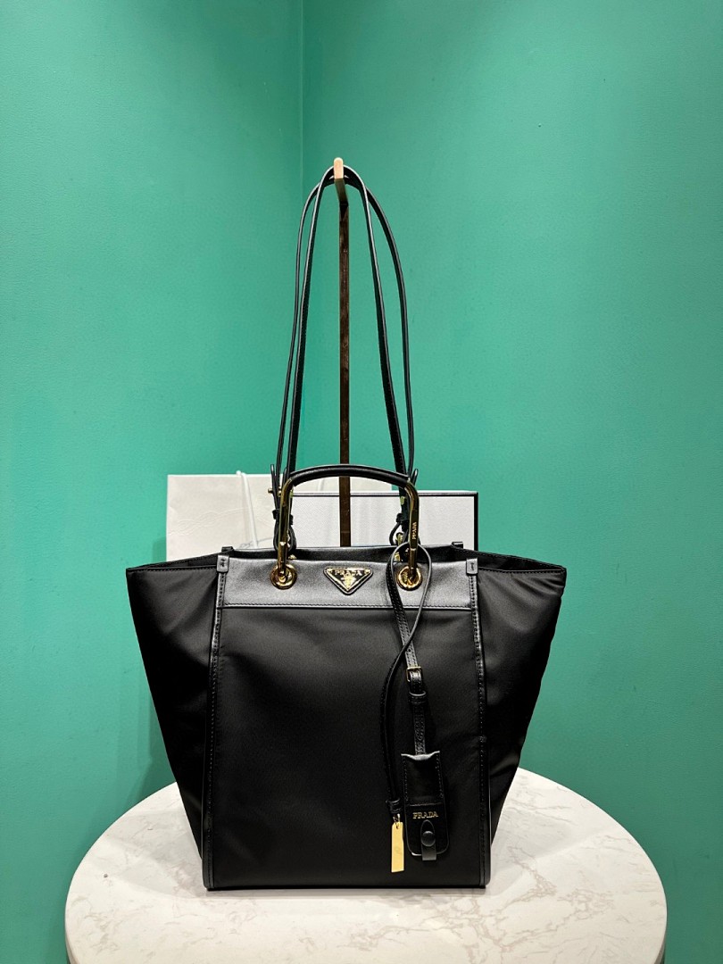 Bag P, photo 1