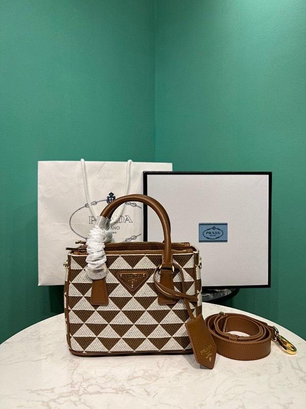 Bag P, photo 1