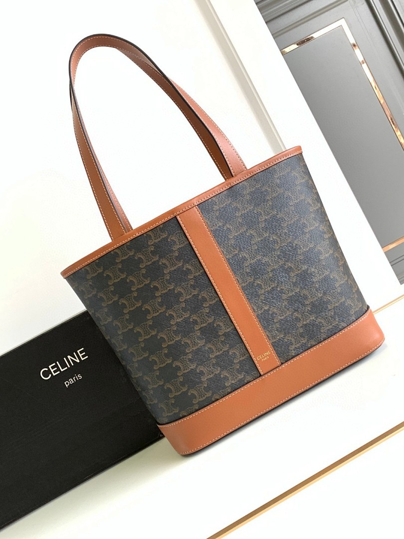 Bag C, photo 1