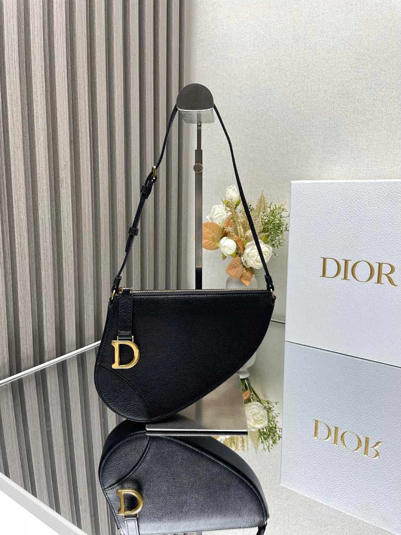 D, photo 1