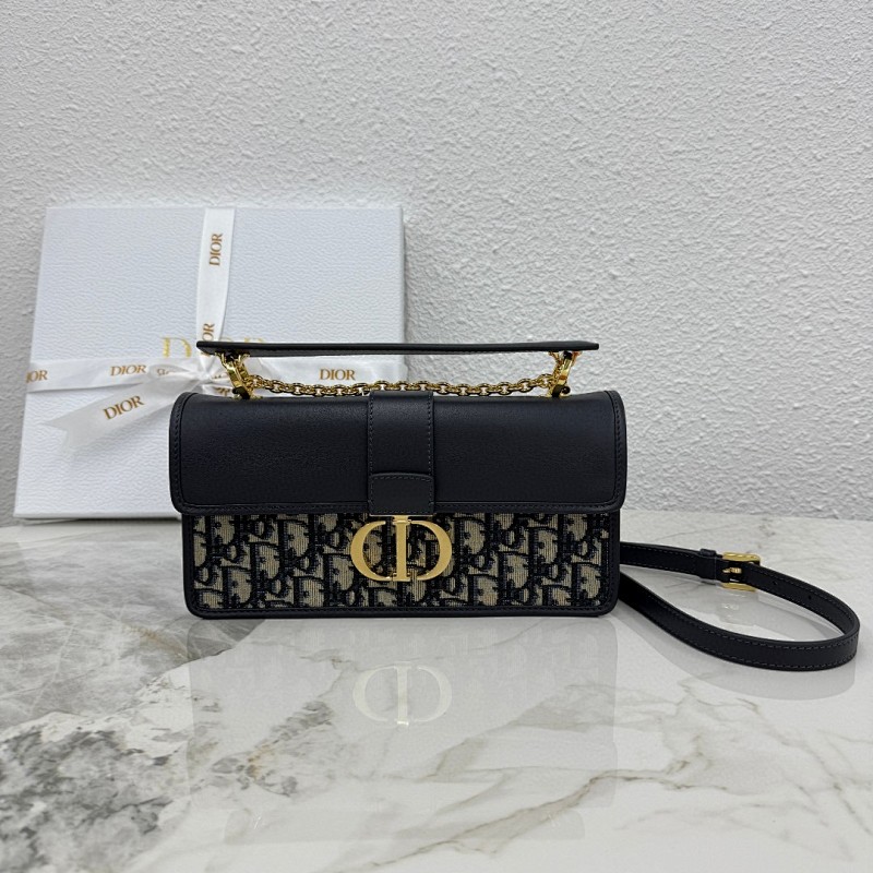 D, photo 1