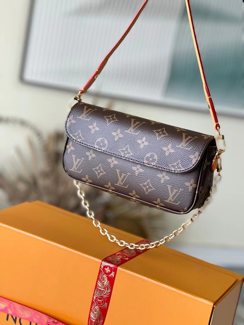 Bag 1, photo 1