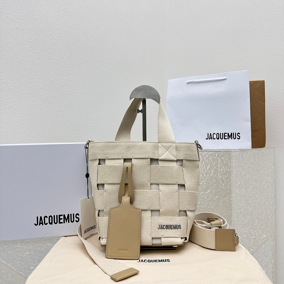 Other J, photo 1