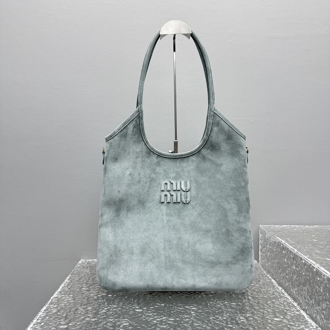Other M, photo 1
