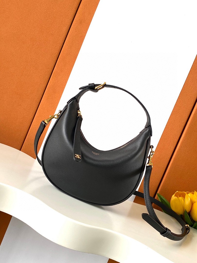 Bag C, photo 1