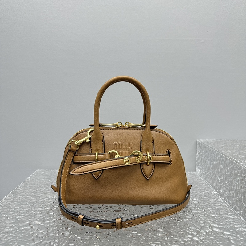 Other M, photo 1