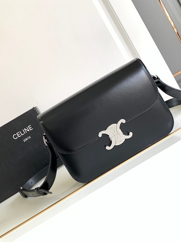 Bag C, photo 1