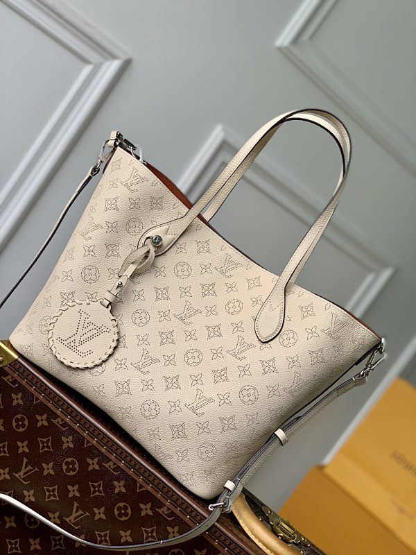 Bag 1, photo 1